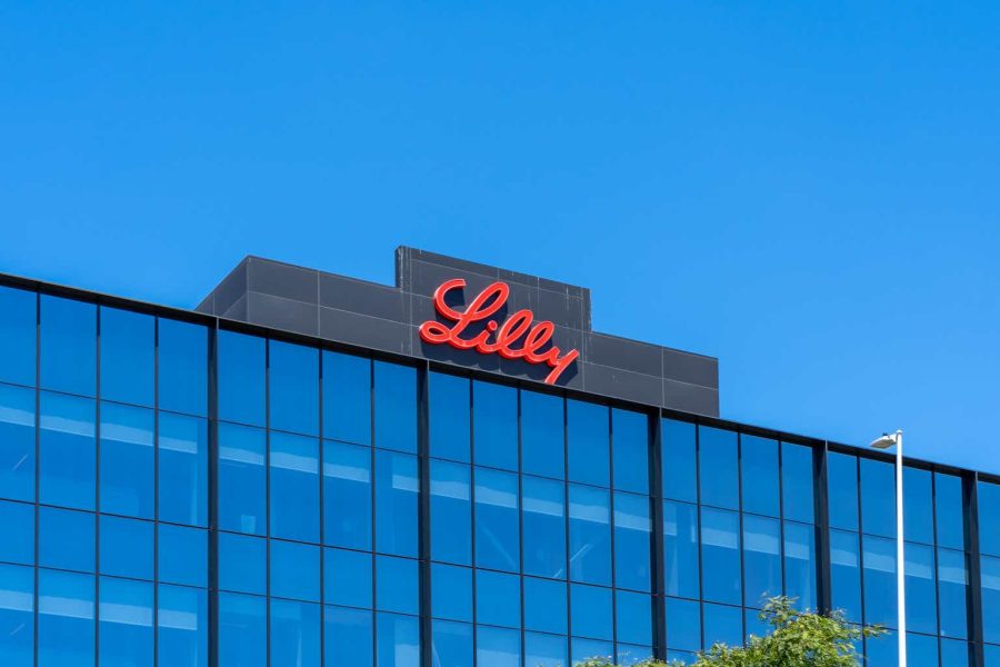 Lilly's New Donanemab Data For Alzheimer's - Buy Or Sell LLY Stocks?