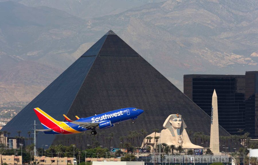 Buy or Sell LUV shares? Southwest Airlines: Risking Going From One Extreme To The Other