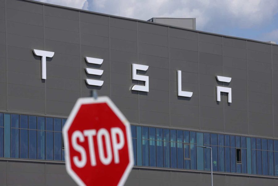 Buy or Sell TSLA stocks? (TSLA) forecasting